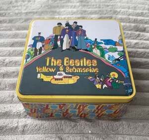 The Beatles Yellow Submarine MB Puzzle in Collectible Tin